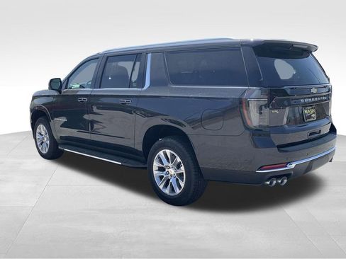 New 2025 Chevrolet Suburban Premier image 6