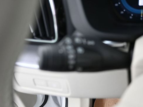 New 2025 Volvo XC60 T8 Core w/ Climate Package image 17