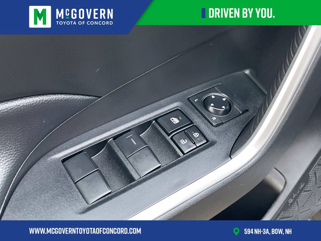 Used 2023 Toyota RAV4 LE AWD/4WD image 14