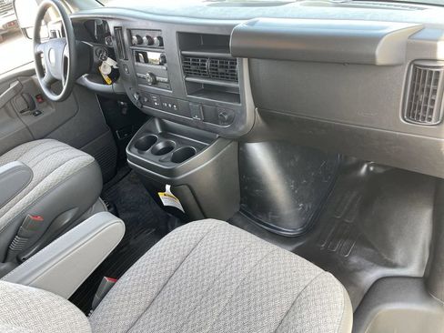 New 2025 GMC Savana 2500 Extended w/ Driver Convenience Package RWD image 28