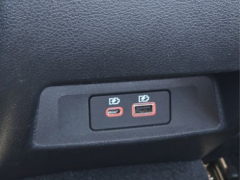 Used 2025 Nissan Altima 2.5 SV FWD image 11