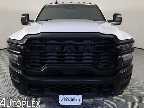 Used 2026 RAM 2500 Tradesman AWD/4WD image 2