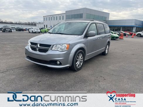 Used 2019 Dodge Grand Caravan SXT image 1