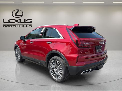 Used 2024 Cadillac XT4 Premium Luxury w/ Active Safety Package AWD/4WD image 8
