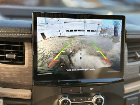 Used 2023 Ford Expedition Limited image 19