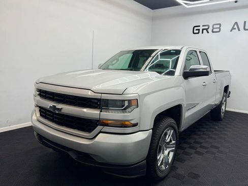 Used 2016 Chevrolet Silverado 1500 Custom w/ Custom Convenience Package AWD/4WD image 3