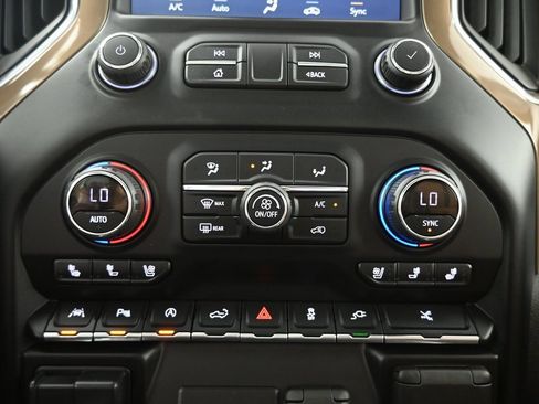 Used 2021 Chevrolet Silverado 1500 High Country w/ Technology Package image 35