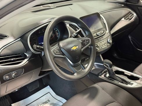 Used 2022 Chevrolet Malibu LT image 12