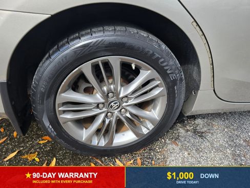 Used 2016 Toyota Camry SE image 12