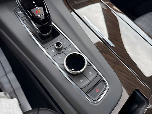 Used 2024 Cadillac Escalade Premium Luxury Platinum image 54