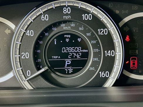 Used 2016 Honda Accord EX image 12