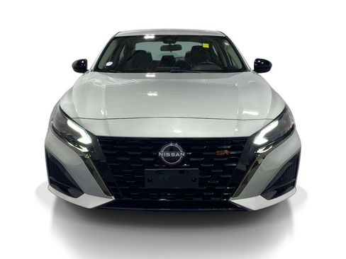 Used 2023 Nissan Altima 2.5 SR FWD image 6