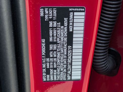 Used 2024 Porsche Cayenne S image 28