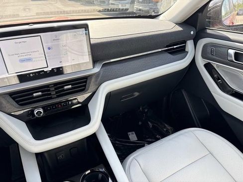 New 2026 Ford Explorer Platinum AWD/4WD image 16