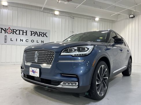 Used 2020 Lincoln Aviator Reserve w/ Equipment Group 202A image 17