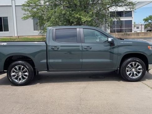 Used 2026 Chevrolet Silverado 1500 LT AWD/4WD image 9