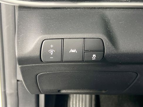 Used 2023 Hyundai Elantra SEL w/ Preferred Accessory Package image 10