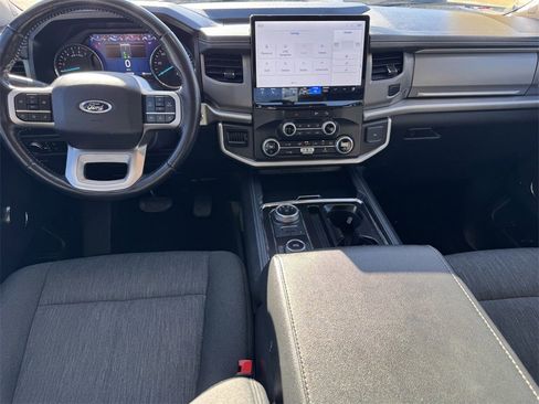 Certified 2022 Ford Expedition XLT image 10