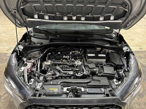 Used 2024 Toyota Corolla Cross L AWD/4WD image 12