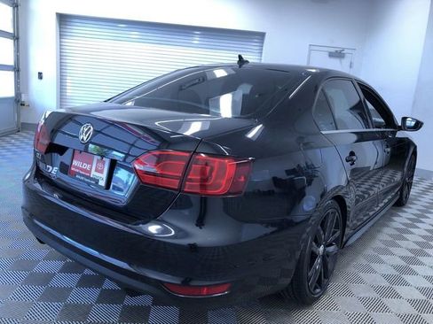 Used 2012 Volkswagen Jetta GLI FWD image 30