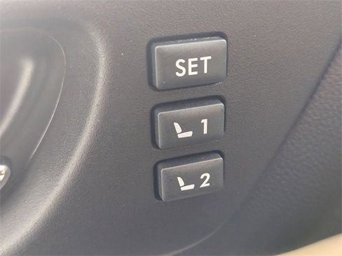 Used 2019 Subaru Outback 2.5i Limited w/ Protection Package #1 image 11