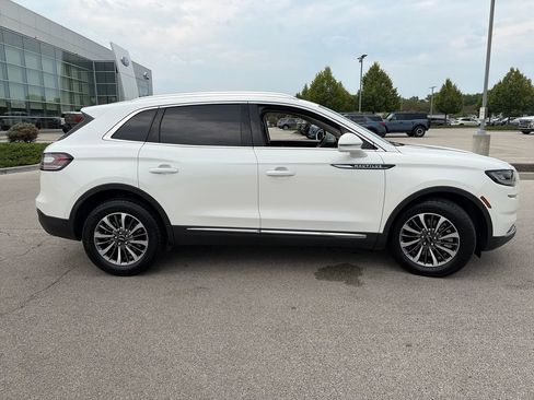 Used 2023 Lincoln Nautilus AWD w/ Premium Package image 8
