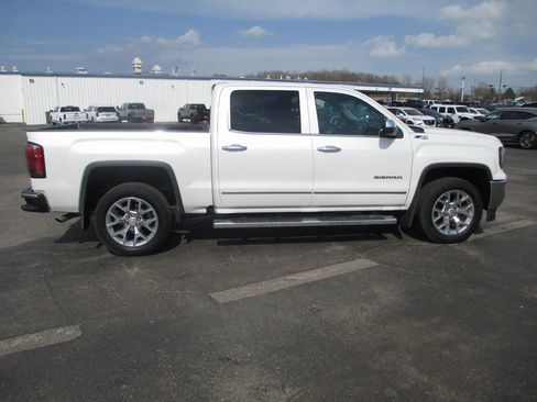 Used 2017 GMC Sierra 1500 SLT w/ SLT Premium Package image 3