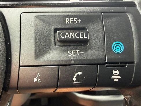 Used 2025 Nissan Pathfinder SL w/ SL Premium Package AWD/4WD image 16