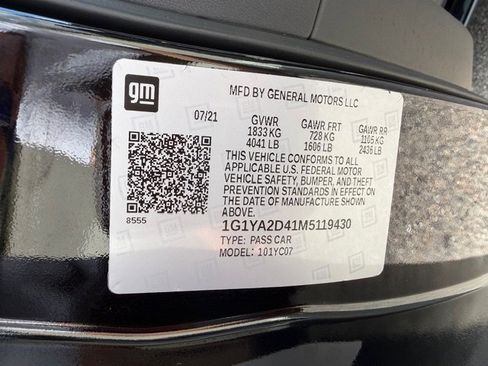 Used 2021 Chevrolet Corvette Stingray Coupe w/ Z51 Performance Package image 19