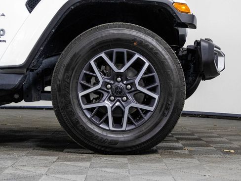 Used 2024 Jeep Wrangler Sahara w/ Technology Group image 43