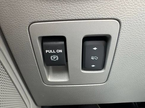 Used 2020 Ford F150 XLT w/ Equipment Group 302A Luxury AWD/4WD image 19