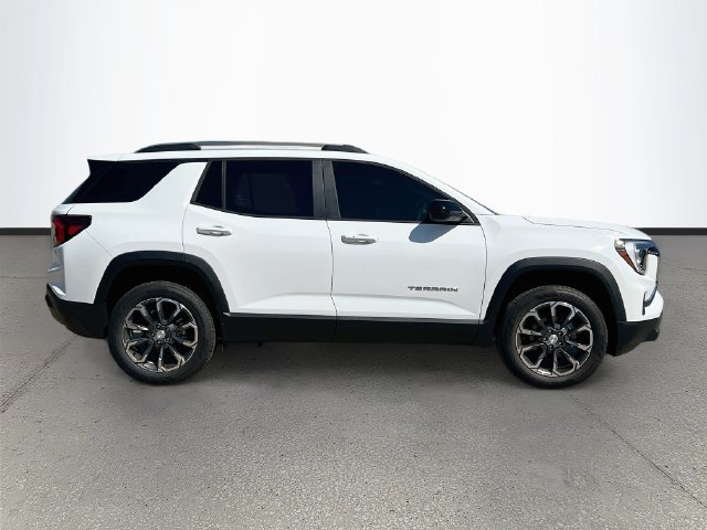 New 2027 GMC Terrain Elevation w/ Elevation Premium Package FWD image 3
