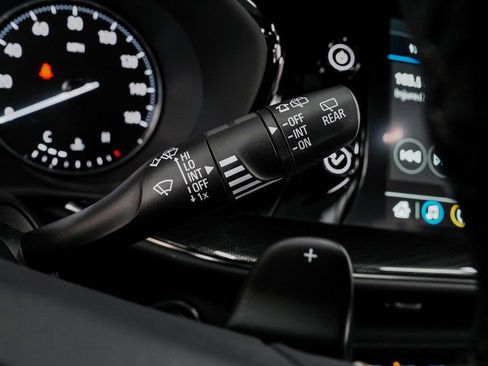 Used 2023 Buick Envision Essence w/ Sport Touring Package image 25