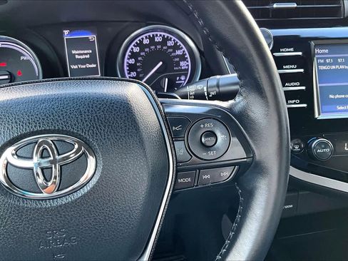 Used 2018 Toyota Camry SE FWD image 24