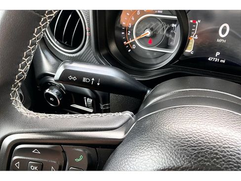 Used 2025 Jeep Wrangler Unlimited Rubicon AWD/4WD image 20
