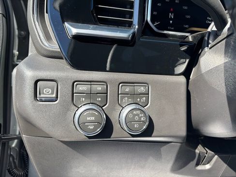 New 2026 GMC Sierra 1500 Elevation w/ Elevation Premium Package AWD/4WD image 15