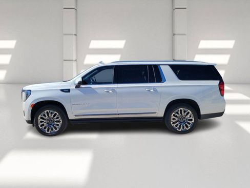 Used 2024 GMC Yukon XL Denali Ultimate image 4