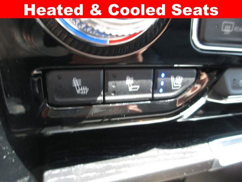 Used 2021 GMC Yukon Denali w/ Denali Ultimate Package image 22