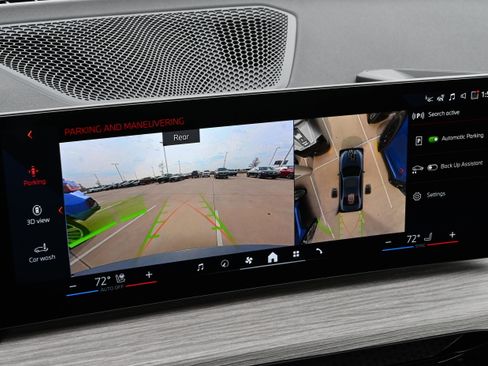 New 2026 BMW 330i Sedan w/ Premium Package image 15