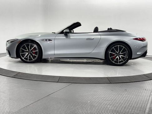 Used 2022 Mercedes-Benz SL 55 AMG 4MATIC w/ Driver Assistance Package image 5