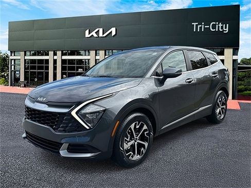 Used 2023 Kia Sportage EX image 3