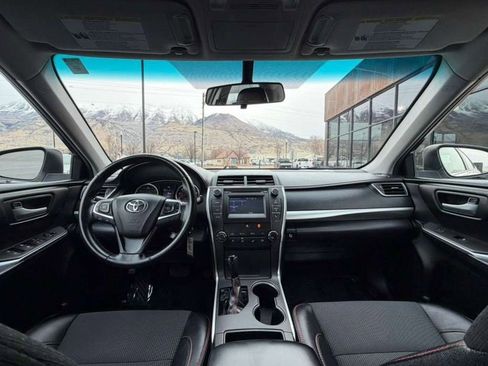 Used 2016 Toyota Camry SE FWD image 13