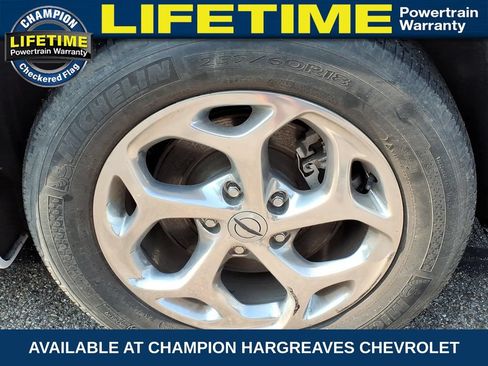 Used 2021 Chrysler Pacifica Limited AWD/4WD image 11