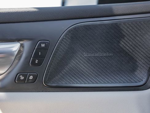 Used 2023 Volvo S60 T8 Plus image 36