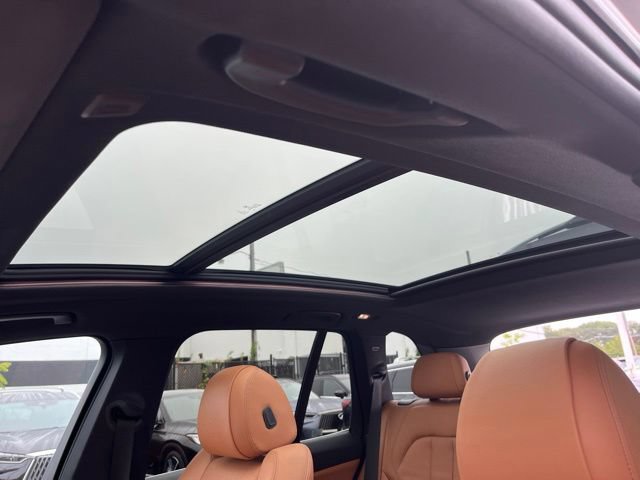 Used 2019 BMW X5 xDrive40i w/ Premium Package 2 AWD/4WD image 26