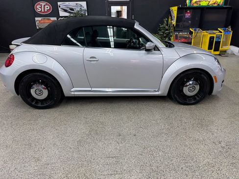 Used 2016 Volkswagen Beetle 1.8T SE FWD image 6