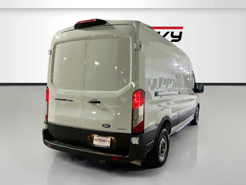 Used 2026 Ford Transit 250 148 Medium Roof RWD image 7