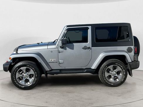 Used 2017 Jeep Wrangler Sahara w/ Trailer Tow Group AWD/4WD image 2