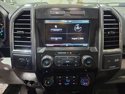 Used 2015 Ford F150 XLT w/ Equipment Group 302A Luxury AWD/4WD image 37