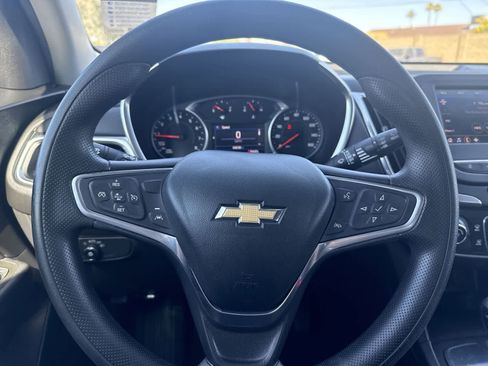 Used 2022 Chevrolet Equinox LT FWD image 27